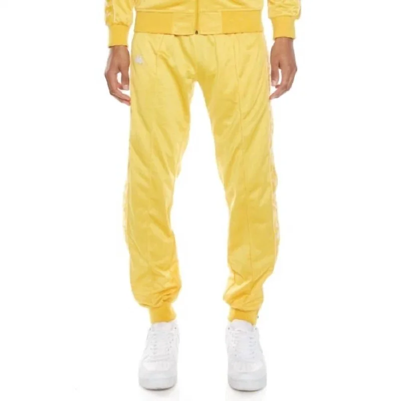 Men’s wardrobe essentials now at unbeatable prices. Men's 222 Banda Deky Trackpants In Yellow Vanilla Men’s wardrobe essentials now at unbeatable prices. Men's 222 Banda Deky Trackpants In Yellow Vanilla