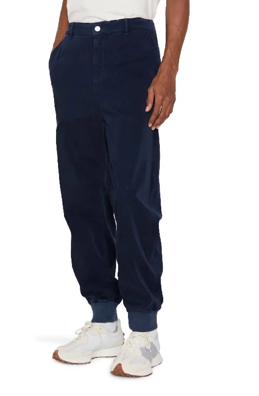Big discounts on men’s wear – Shop now and save!  Frame Joggers In Navy