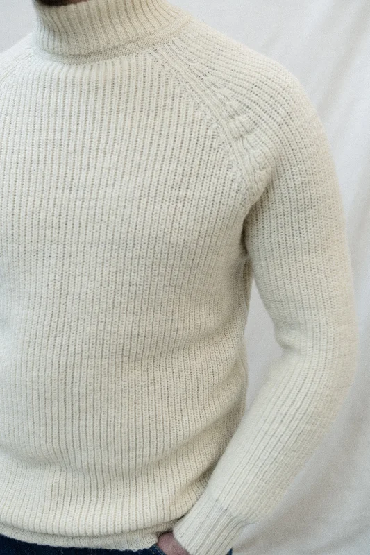 Best deals fashion – Don’t miss the latest clothing discounts. Olann British Wool Sweater in Ecru Best deals fashion – Don’t miss the latest clothing discounts. Olann British Wool Sweater in Ecru
