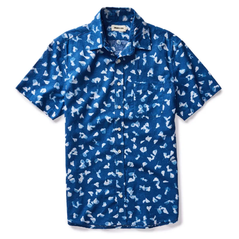 Clearance sale – shop men's clothing at discounted prices! The Short Sleeve California in Dark Navy Ginkgo Clearance sale – shop men's clothing at discounted prices! The Short Sleeve California in Dark Navy Ginkgo