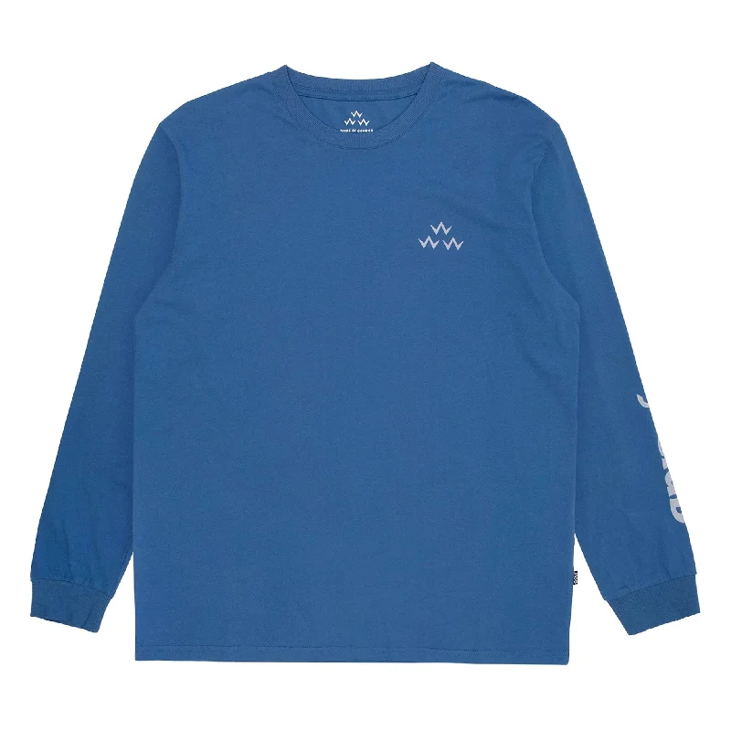 Don’t wait – shop the biggest sale of the season on men’s clothing! Country Club LS Tee Don’t wait – shop the biggest sale of the season on men’s clothing! Country Club LS Tee