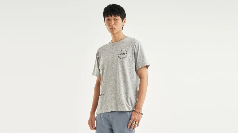 Upgrade your wardrobe with stylish clothing at discounted prices. Levi's® Men's Relaxed Fit Short Sleeve Graphic T-Shirt Upgrade your wardrobe with stylish clothing at discounted prices. Levi's® Men's Relaxed Fit Short Sleeve Graphic T-Shirt