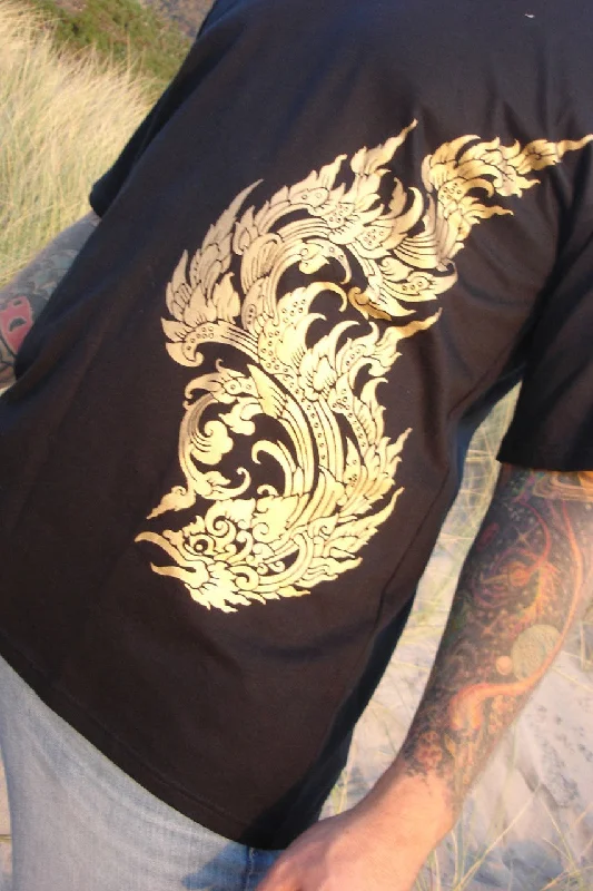 Shop online now for exclusive savings on men’s  clothing.  Men's T-shirt Garuda