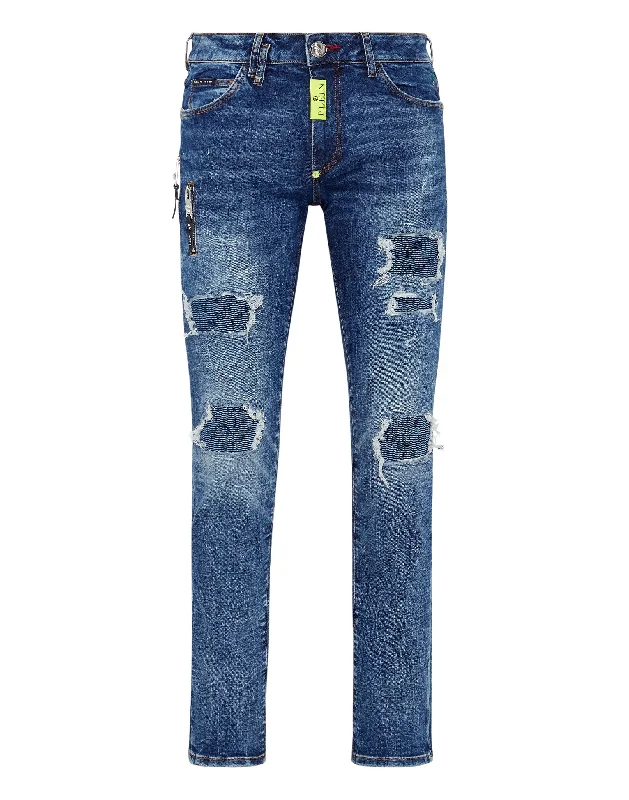 Shop men’s clothing for all seasons – Save big today! Denim Trousers Super Straight Cut Shop men’s clothing for all seasons – Save big today! Denim Trousers Super Straight Cut