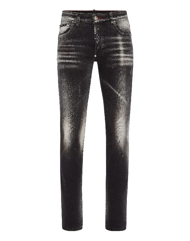 Shop online now for exclusive savings on men’s clothing. Denim Trousers Super Straight Cut Fit Shop online now for exclusive savings on men’s clothing. Denim Trousers Super Straight Cut Fit