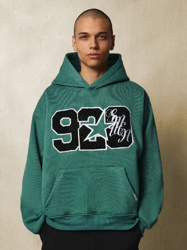 Last chance! Men’s clothing at unbeatable prices. Regular Fit Overhead Hoodie With Applique Badge & Embroidery Last chance! Men’s clothing at unbeatable prices. Regular Fit Overhead Hoodie With Applique Badge & Embroidery
